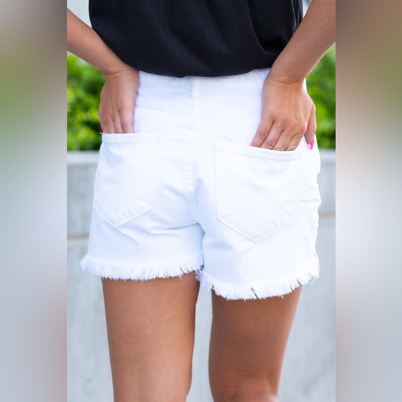 KanCan White High Rise Jean Shorts 100% Cotton 2.5” Inseam - Picture 5 of 7